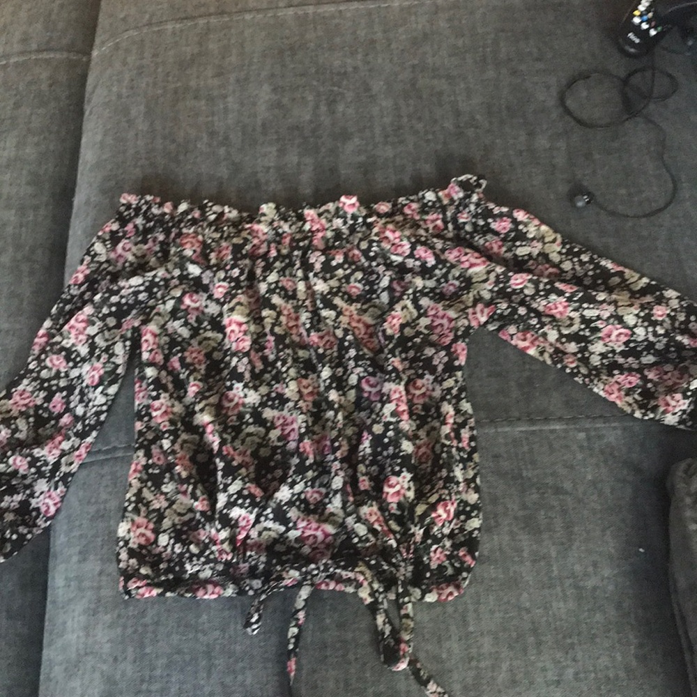 Guess brand, Off the shoulder floral top